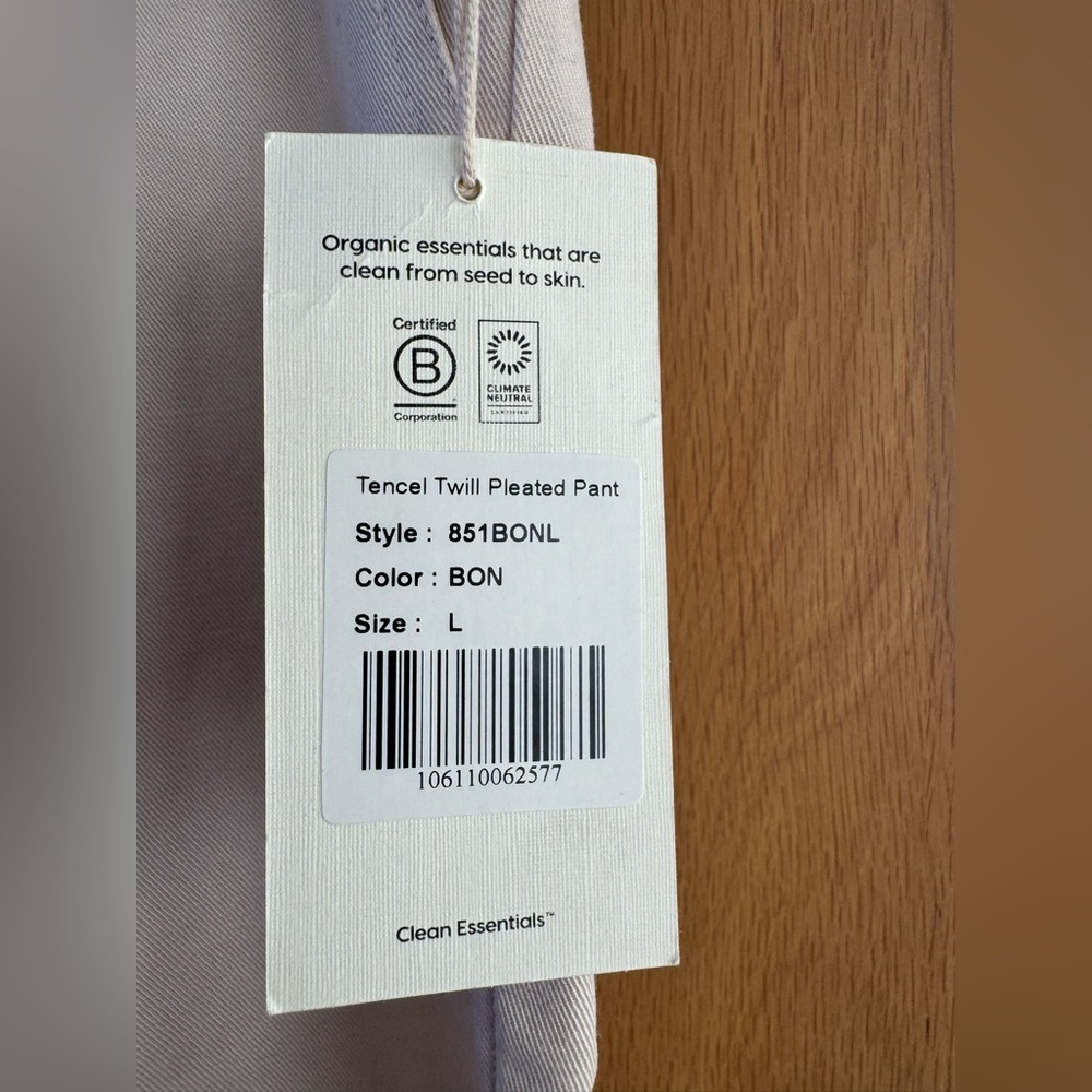 MATE the Label Tencel twill pleated trouser - Picture 9 of 11